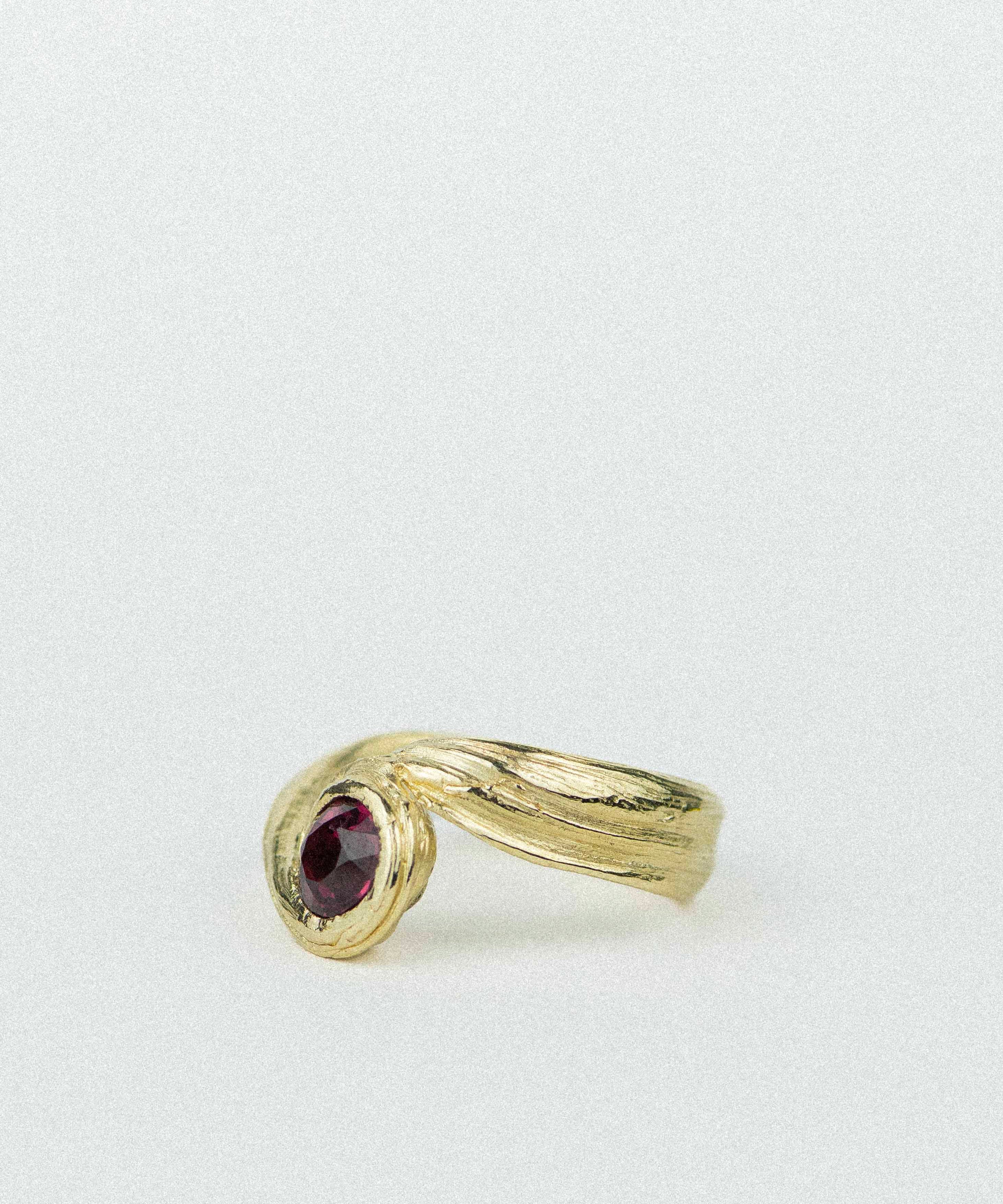 "Infini" Ethical Garnet & Gold Ring Size Q